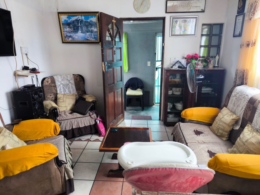 3 Bedroom Property for Sale in Lavender Hill Western Cape